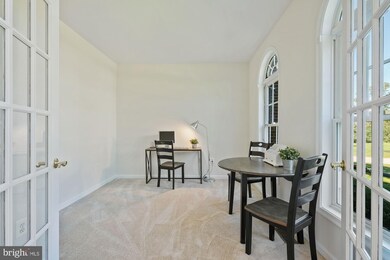 4237 Woottens Ln, Burtonsville, MD 20866 - photo 7