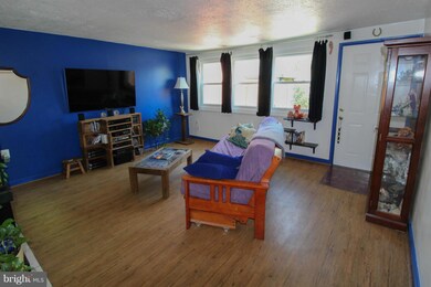 3163 Bero Rd, Halethorpe, MD 21227 - photo 5