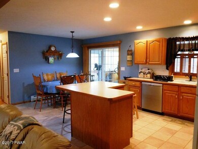 123 Rodeo Dr, Hawley, PA 18428 - photo 6