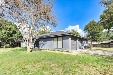 1809 Lamar Dr, Richmond, TX 77469 - photo 3