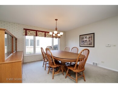 1933 Somerset Ln unit 62, Northbrook, IL 60062 - photo 6