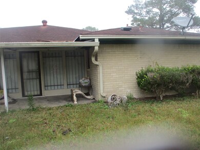 7634 Parker Rd, Houston, TX 77016 - photo 6