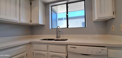 3411 N 12th Place unit 8, Phoenix, AZ 85014 - photo 5