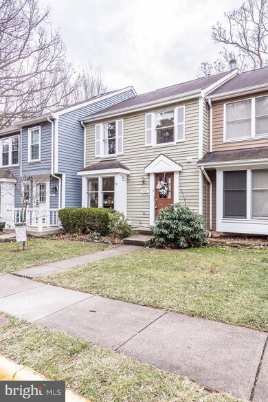 1519 Twisted Oak Dr, Reston, VA 20194 - photo 3