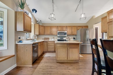 745 Mill Run Cir, Saint Paul, MN 55123 - photo 6