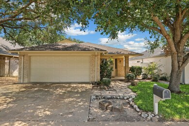 2207 Dowling Dr, Richmond, TX 77469 - photo 2