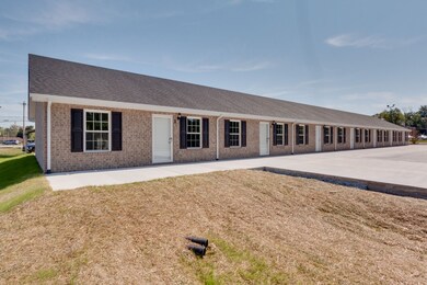 1301 Summer St, Manchester, TN 37355 - photo 2