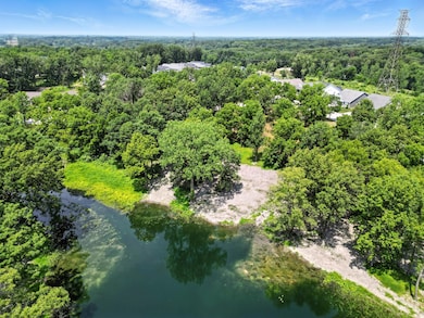 703 Druim Tr, Crown Point, IN 46307 - photo 6