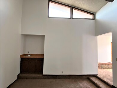 3540AEastGlen-Living(2)-7-28-20