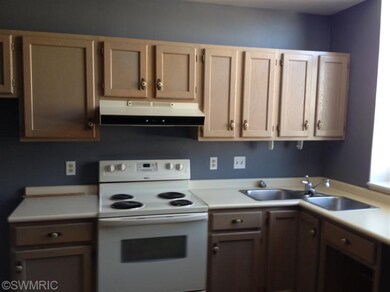 415 Main St unit 3, St. Joseph, MI 49085 - photo 2