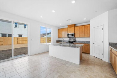 8048 Angsley Dr, Elk Grove, CA 95757 - photo 3