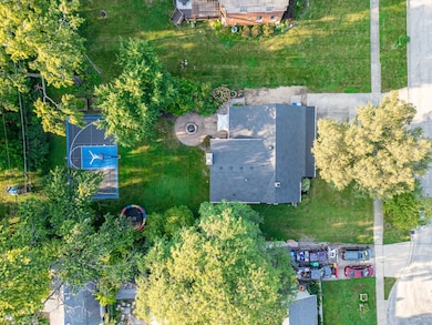 620 Crest St, Wheaton, IL 60187 - photo 3