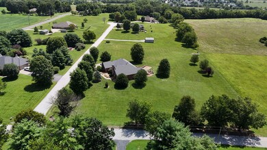 134 Hazen Ln, Nixa, MO 65714 - photo 3