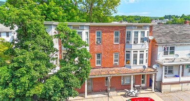 323 W Broad St, Tamaqua, PA 18252 - photo 3