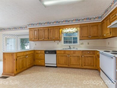 Large Kitchen