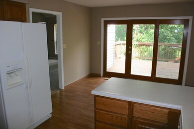 Kitchen to Breakfast area