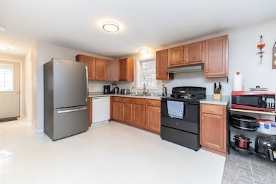 191 North St, Erving, MA 01344 - photo 3