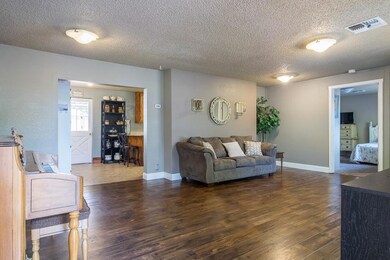 710 NW Morgan Ln, Grants Pass, OR 97526 - photo 5