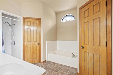 316 Huggins Dr, Springtown, TX 76082 - photo 6