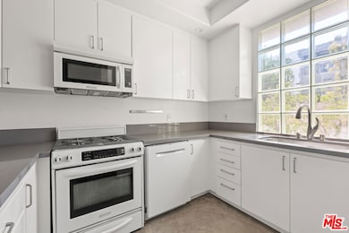 1131 N Formosa Ave unit 5, West Hollywood, CA 90046 - photo 5