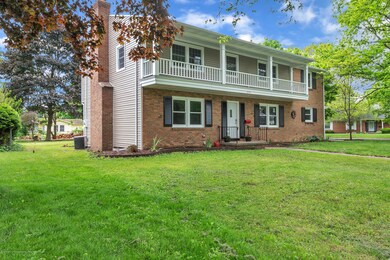 02_3515_Cambrey_DrWindowStillRealEstateP