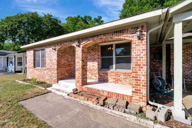 309 Terry Rd, Hurst, TX 76053 - photo 4