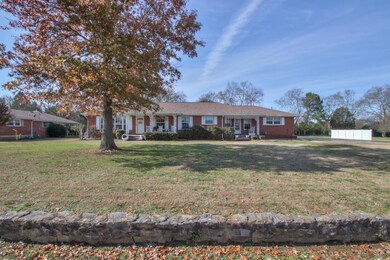 802 Castle Heights Ave, Lebanon, TN 37087 - photo 3
