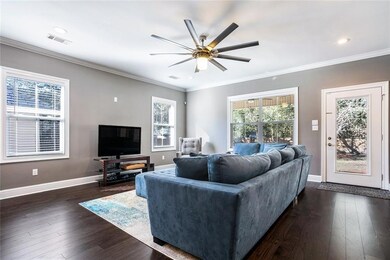 Comfortable living space with lots of natural ligh