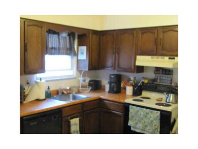 Kitchen. Apt A