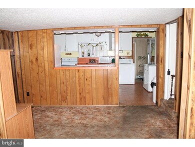 334 Mountain Ave, Tamaqua, PA 18252 - photo 4