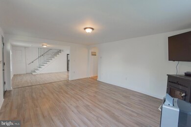 104 W 5th Ave, Ranson, WV 25438 - photo 5