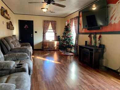 301 N J St, Eufaula, OK 74432 - photo 4