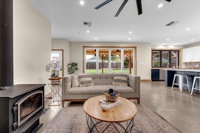 418 Moonstone Way, Redding, CA 96003 - photo 4