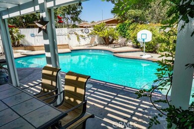 18154 Deauville Dr, Victorville, CA 92395 - photo 5