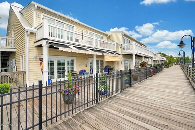 212SWaterStreet2L-30