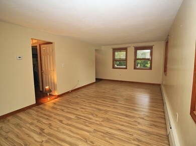 31 Iowa St, Worcester, MA 01602 - photo 3