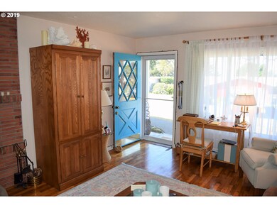 30385 Hillside Tr, Goldbeach, OR 97444 - photo 5