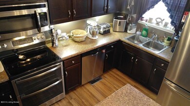 319 Gentry Crossings Blvd, Mount Washington, KY 40047 - photo 4