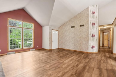 12-web-or-mls-N61W14730 Woodcrest Ct-310