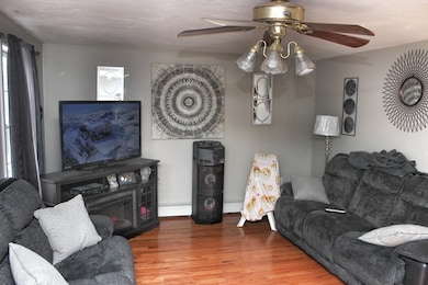 16A Fairbanks St, Worcester, MA 01610 - photo 6