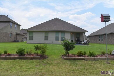 11464 Legacy Oaks Ln, Gonzales, LA 70737 - photo 6