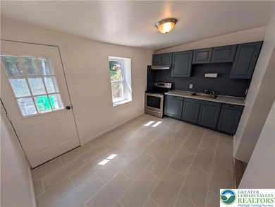 730 N Brick St, Allentown, PA 18102 - photo 7