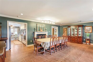 DINING ROOM AT ENTRANCE