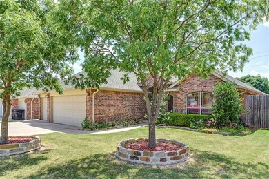 609 Allison Ln, Moore, OK 73160 - photo 2