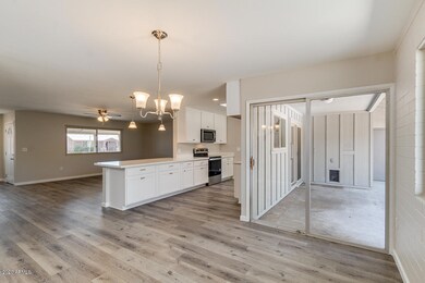 9926 W Crosby Cir N, Sun City, AZ 85351 - photo 5