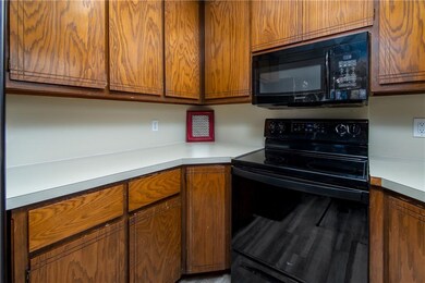 608 Black Hawk Dr, Norman, OK 73072 - photo 5