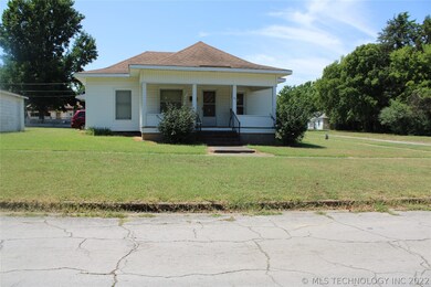 311 N 4th St, Henryetta, OK 74437 - photo 2