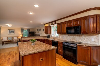 12 Algonquin Dr, Wilbraham, MA 01095 - photo 6