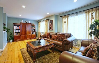 31 Red Cedar Ln, Staten Island, NY 10309 - photo 7