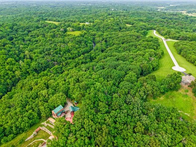 Winding River Road, Three Creeks Townshi